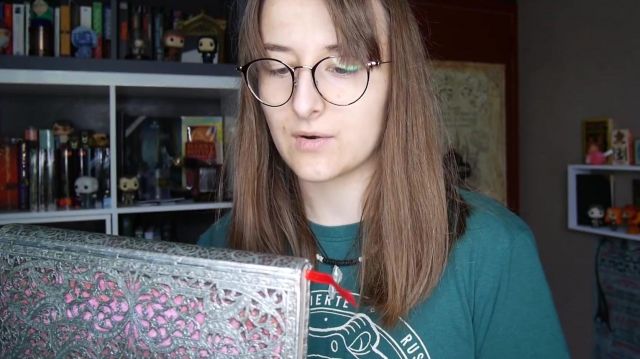Le carnet rose de Felix Felicis dans sa vidéo Je range ma collection Harry Potter + l'objet qui ?