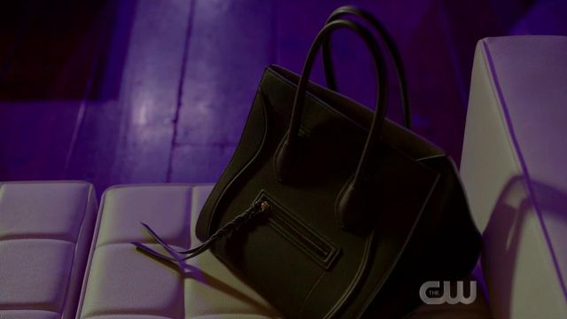 Noir Celine Sac Alexis Carrington (Elaine Hendrix) comme on le voit dans la Dynastie (S03E20)