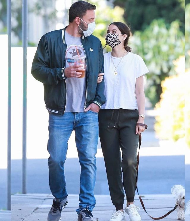 The Margo White Tee worn by Ana de Armas Walking Her Dog May 14, 2020