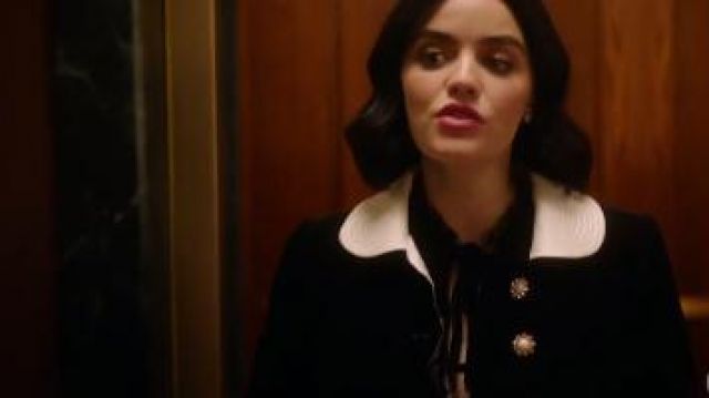 Velours noir Manteau porté par Katy Keene (Lucy Hale) à Katy Keene Saison 1 Épisode 13