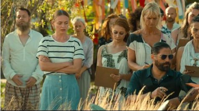 den-im-cham-bray-mi-di-skirt-worn-by-zoe-walker-laura-haddock-in
