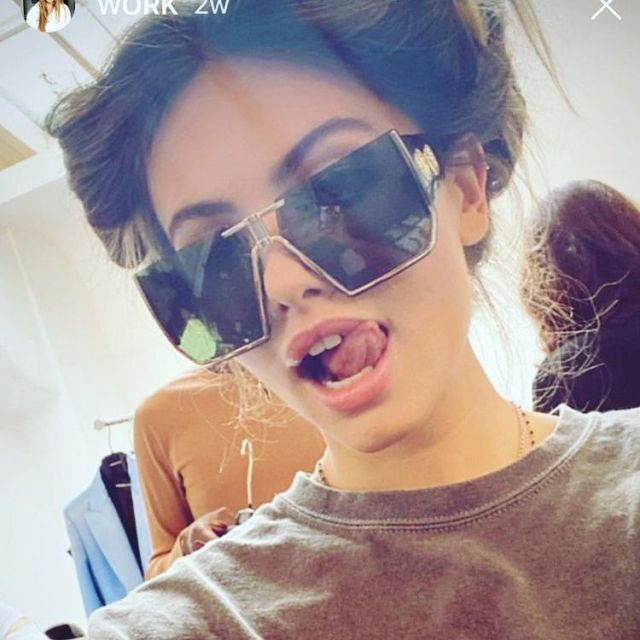Sunglasses worn by Thylane Blondeau on the Instagram account @klga47