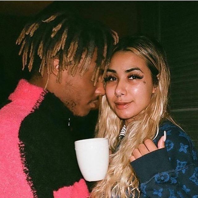 The sweater neon pink and black Louis Vuitton worn by Juice Wrld on the account Instagram of @allylotti