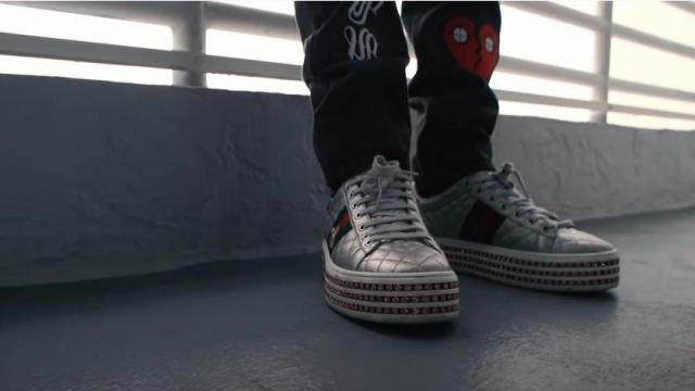 Gucci Ace Sneaker Avec des Cristaux porté par Jack Garçon dans Spittin Faits (official Music Video)