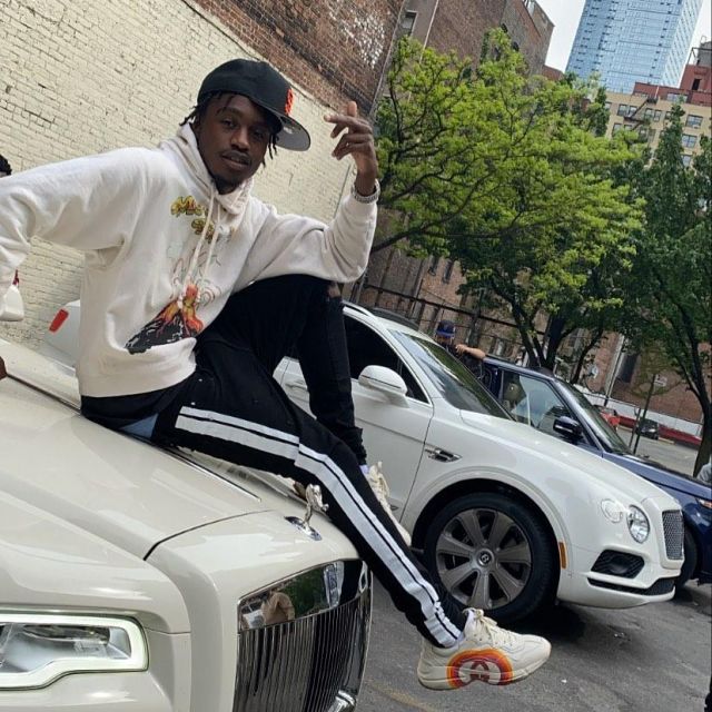 Gucci Blanc Volcan Hoodie, portés par Lil Tjay sur son Instagram account @liltjay
