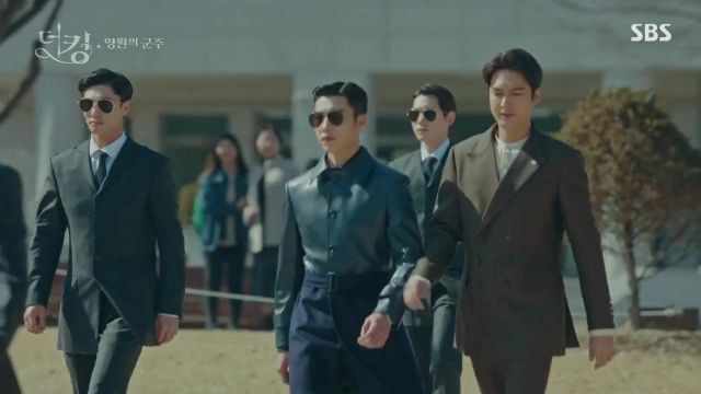 The leather jacket Bottega Veneta Jo Eun Seob (Woo Do-hwan) in The King : Youngwonui Gunjoo (S01E05)