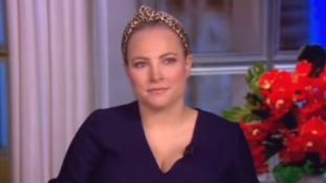 Lele Sadoughi Leop­ard Knot­ted Head­band worn by Meghan McCain on The View May 27, 2020