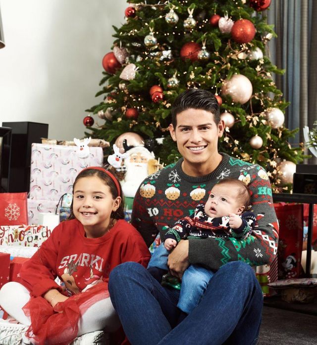 Los jeans azules que lució James Rodríguez en su cuenta de Instagram @jamesrodriguez10