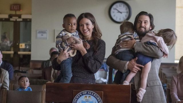 The blazer beige patterned houndstooth worn by Jack Pearson (Milo Ventimiglia) in This Is Us (S02E07)