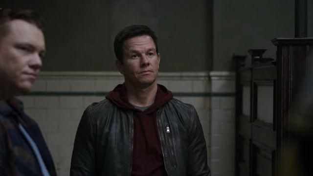 The brown leather jacket in Spenser (Mark Wahlberg) in the movie Spenser Confidential