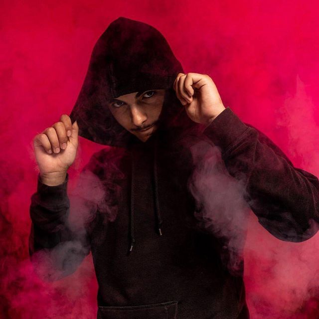 Sweatshirt, hooded, velvet, carried by RK in his account Instagram @rkofficiel_77