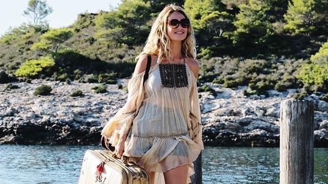 Mini robe style hippie bohème portée par Donna (Lily James) dans le film Mamma Mia ! Here We Go Again 