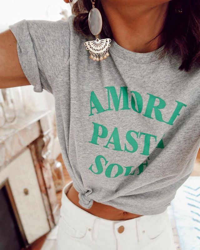 The t-shirt Amore Pasta Sole Sézane worn by Margaux on her account ...