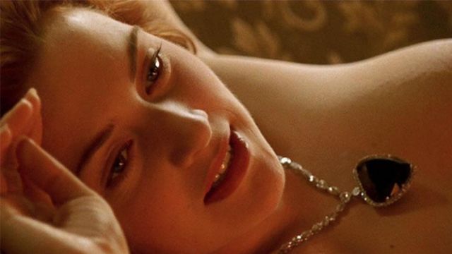 Le collier "Heart of the Ocean" porté par Rose Dewitt Bukater (Kate Winslet) dans Titanic