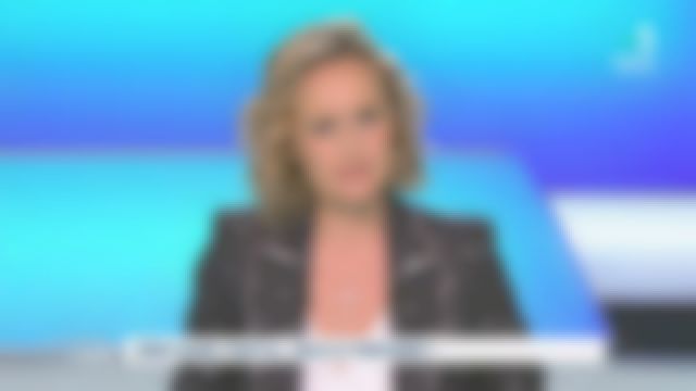 The suit jacket with logo LPF, pockets on the sides, edged in decorative on the edges of Caroline Roux in C in the air