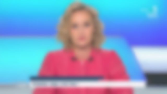 Blusa de algodón y seda de algodón y seda de Caroline Roux con manga larga fushia en C dans l'air el 04.06.2020