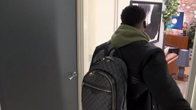 The backpack black damier Louis Vuitton worn by Cedric Doumbé in the series  the Circle Game (Season 1 Episode 1)