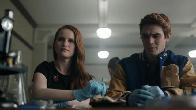 Spider Pin worn by Cheryl Blossom (Madelaine Petsch) in Riverdale (S01E02)