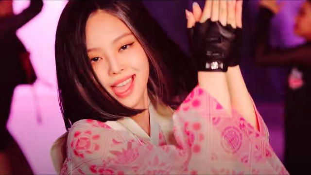 Chanel CC Gloves worn by Jennie Kim in How You Like That music video by BlackPink