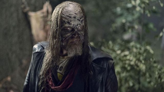 Le masque de Beta (Ryan Hurst) dans The Walking Dead (Saison 9 Episode 13)
