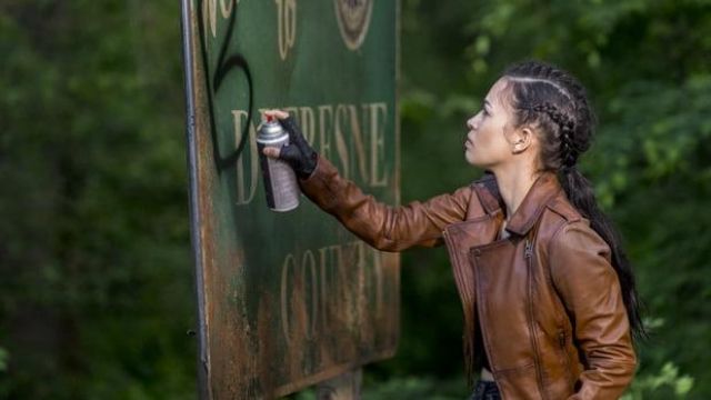 Le perfecto brun de Rosita Espinosa (Christian Serratos) dans The Walking Dead (Season 9 Episode 1)