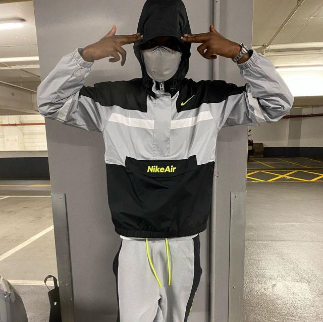 La veste Nike Air Max portée par Santan Dave sur son compte Instagram @santandave