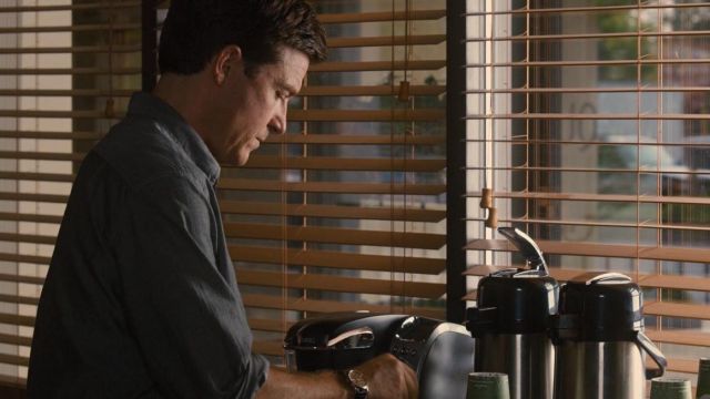 Cafetera Keurig utilizada por Sandy Patterson (Jason Bateman) como se ve en Identity Thief