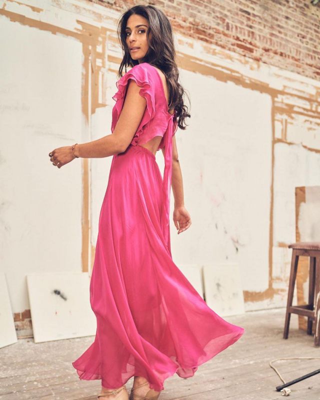 La robe maxi en soie rose de Tatiana Silva sur son compte Instagram @tatianasilva_official