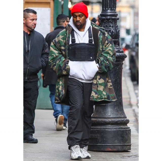 Sneakers Yeezy made by Kanye West account on the Instagram of @kanyewestarchive 
