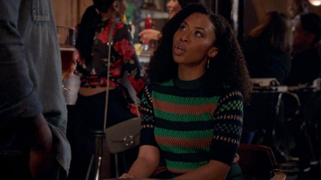 The t-shirt sweater Kaya Scotch & Soda worn by Kat Edison (Aisha Dee) in those who dare (S04E15)