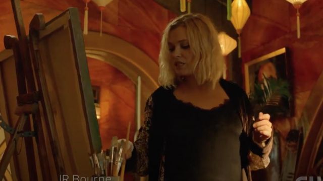 Le peignoir de Clarke Griffin (Eliza Taylor-Cotter) dans Les 100 (S06E05)