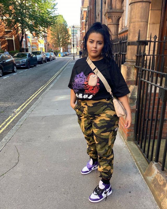 Le pantalon cargo The North Face porté par Marwa Loud sur son compte Instagram @marwa_loud