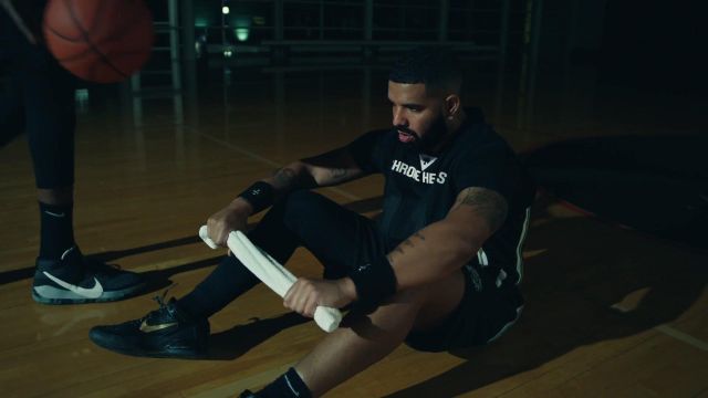 The Sneakers Nike Kobe 7 Elite (Away) Drake in Drake - Laugh Now Cry Later (Official Music Video) ft. Lil Durk