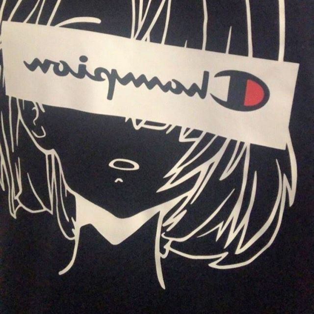 The t-shirt &#39;Manga&#39; Champion on the account Instagram Instagram @ lt.goten
