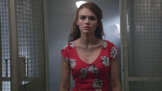 Orange Floral robe portée par Lydia Martin (Holland Roden) dans Teen Wolf (S04E12)