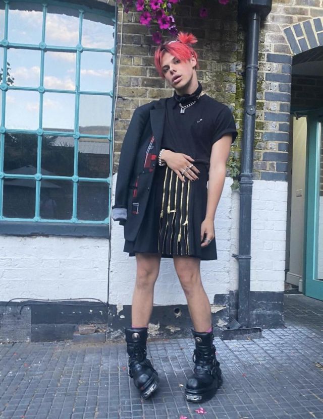 Boots worn by Yungblud on his Instagram account @yungblud | Spotern
