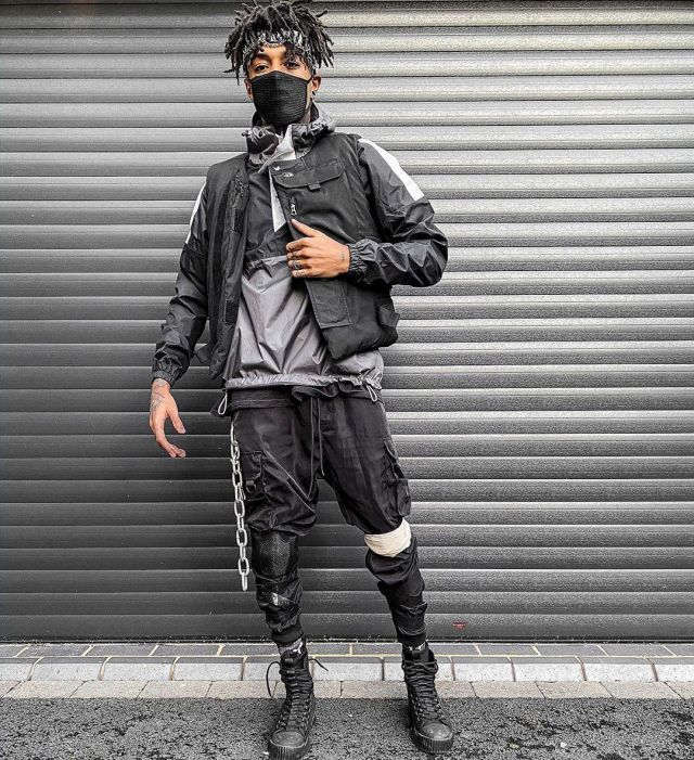 Hi Top Black Sneakers Shoes Boots worn by Scarlxrd on his Instagram account @scarlxrd