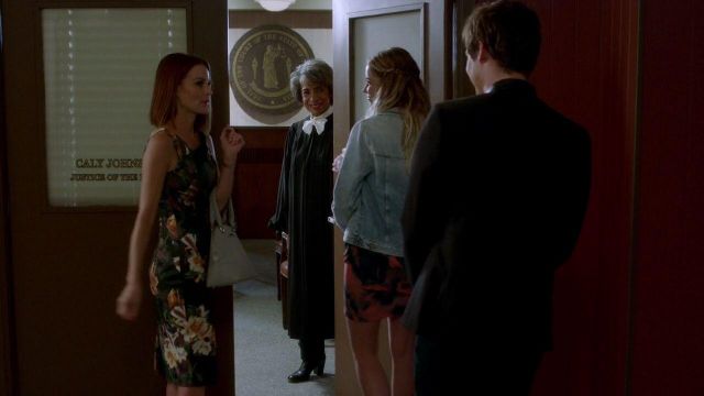 Robe portée par Ashley Marin (Laura Leighton) dans Pretty Little Liars (S07E18)