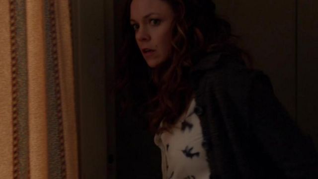Le tenue de Ingrid Beauchamp (Rachel Boston) dans Witches of East End (S01E10)
