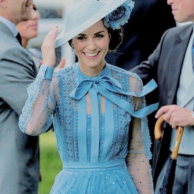 La robe portée par Catherine Middleton sur le compte Instagram de @thecambridgespage