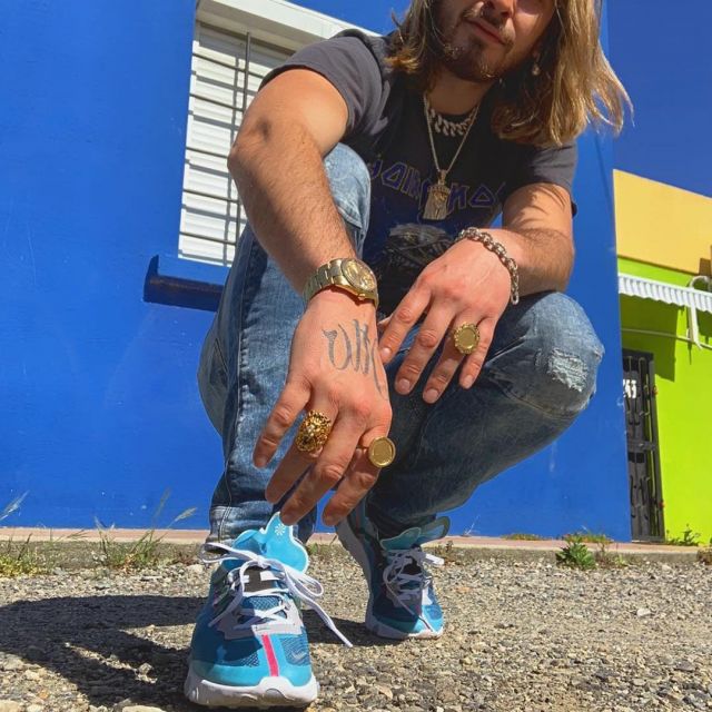 Sneakers worn by SCH on his account Instagram @SCH