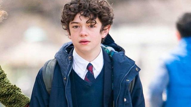 Wardrobe of The Undoing: Fer­nan­do Alves (Ismael Cruz Córdova) wears Blue Sherpa jacket in season 1, episode 2