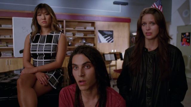 Robe portée par Tina Cohen-Chang (Jenna Ushkowitz) dans Glee (S04E02)