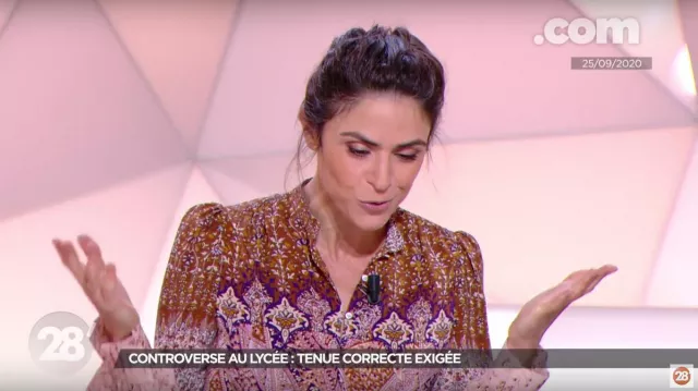 La blouse imprimée à manches ballon portée par Sonia Chironi dans l'émission 28 minutes