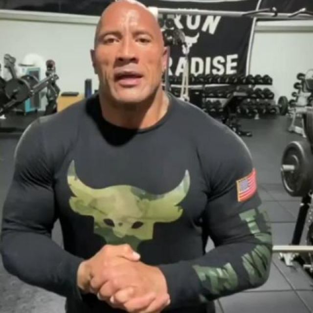 Long-sleeved t-shirt The rock project worn by The rock on the account Instagram of @ ironparadise2022
