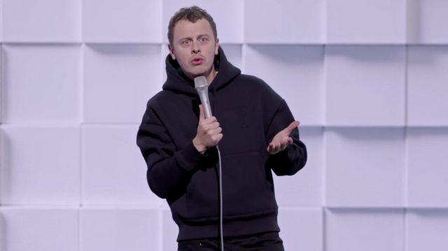 Hoodie de Norman Thavaud dans Le spectacle de la maturité