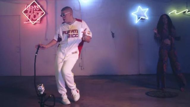 Sneakers Nike Bad Bunny in the clip I Like It of Cardi B feat. Bad Bunny &amp; J Balvin