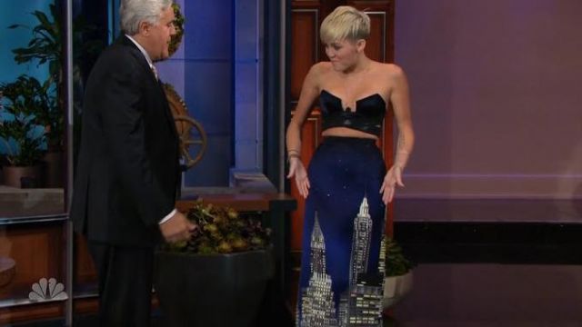 Jupe portée par Miley Cyrus dans The Jay Leno Show