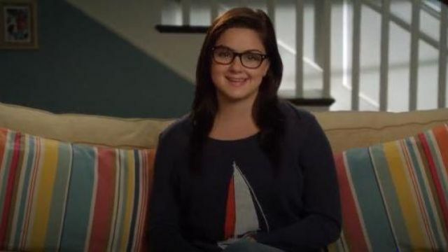 Sweater worn by Alex Dunphy (Ariel Winter) in the series Modern Family (S05E07)
