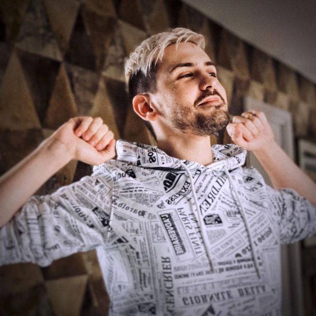 Sweatshirt of Joyca on the account Instagram of @joyca